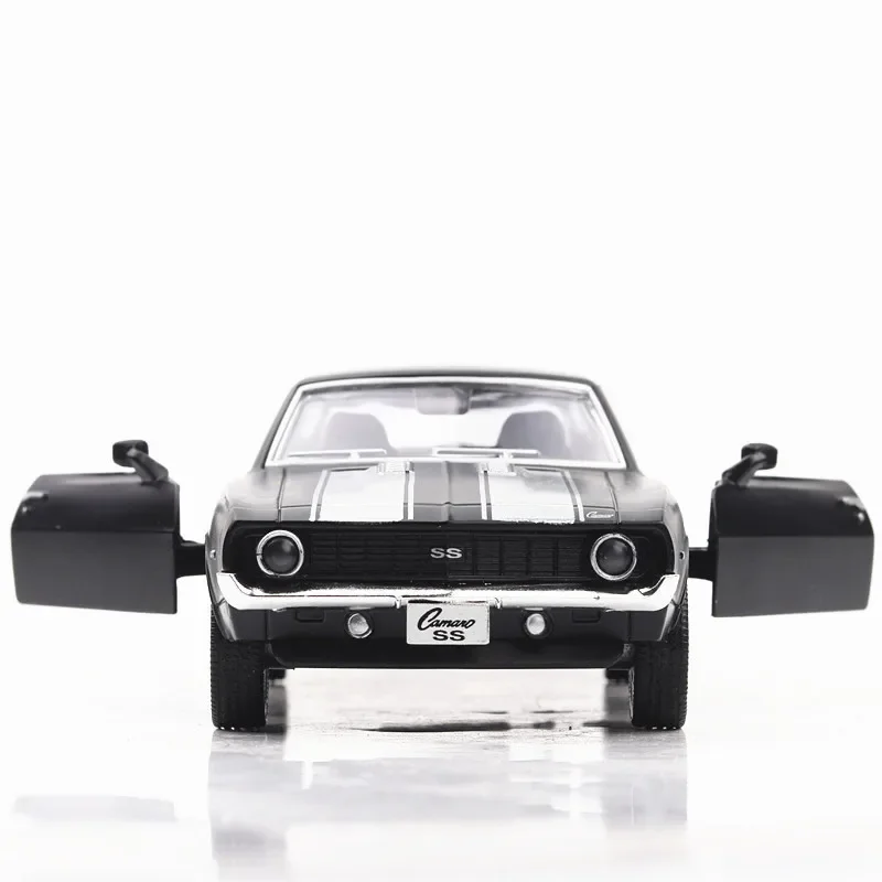 1:36 Chevrolet USA 1969 Camaro - огляд і ціна Vintage And Collectible Toys