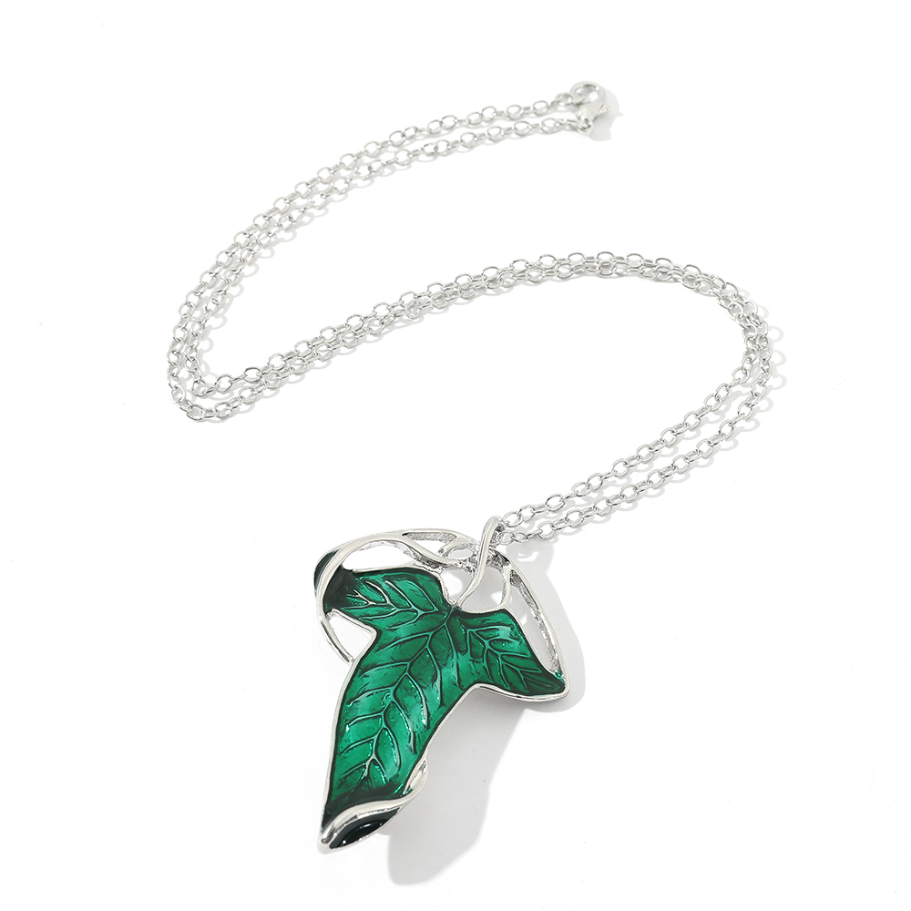 Vintage Green Leaf Pendant Nec - огляд і ціна Vintage Collectibles For Sale